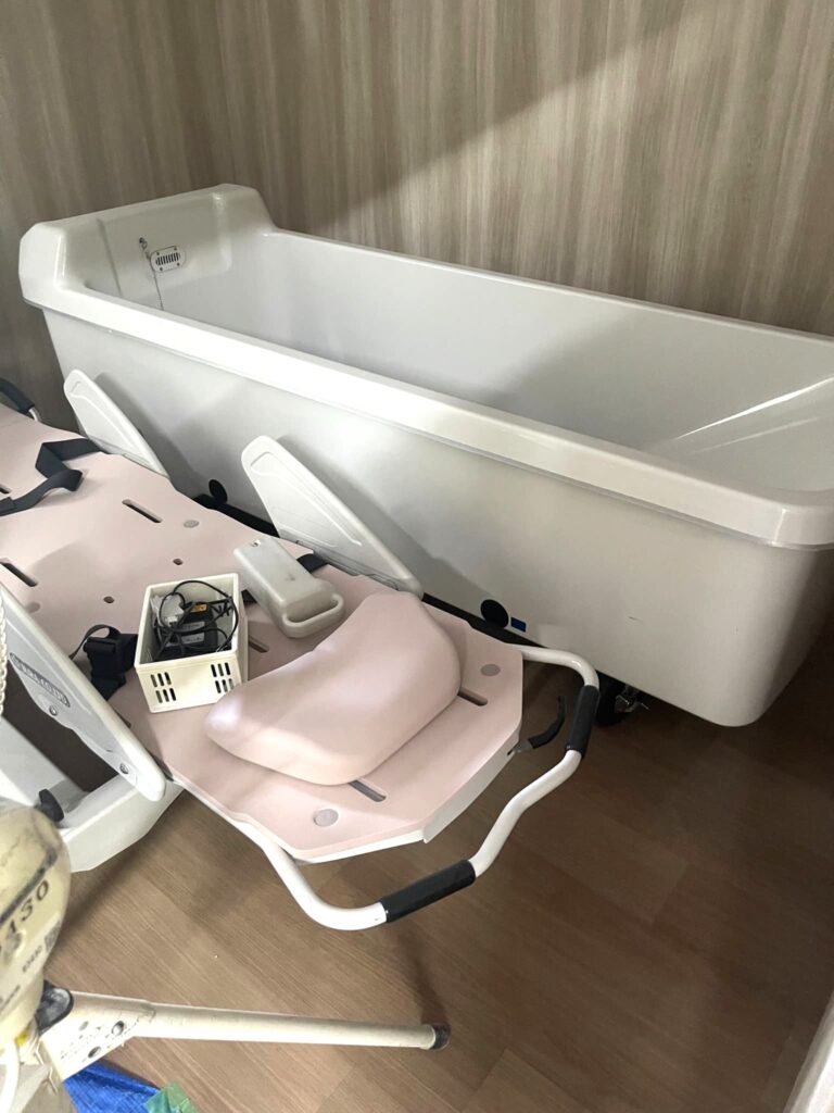 住宅型有料老人ホーム〈リエゾン市川〉の浴室　機械浴